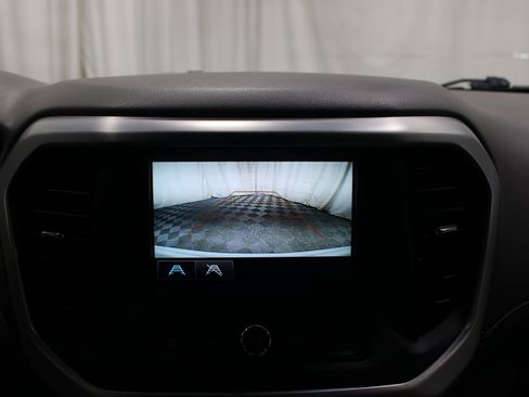 Used 2019 GMC Acadia SLE AWD/4WD image 15