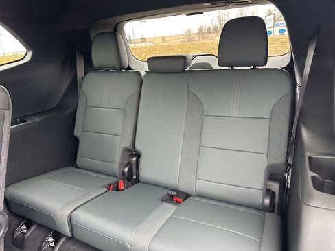 Used 2024 GMC Acadia AT4 w/ Super Cruise Package image 13