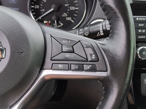Used 2018 Nissan Rogue SL AWD/4WD image 26