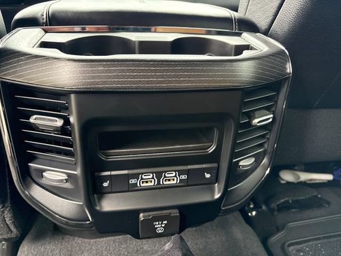 Used 2024 RAM 3500 Limited AWD/4WD image 17