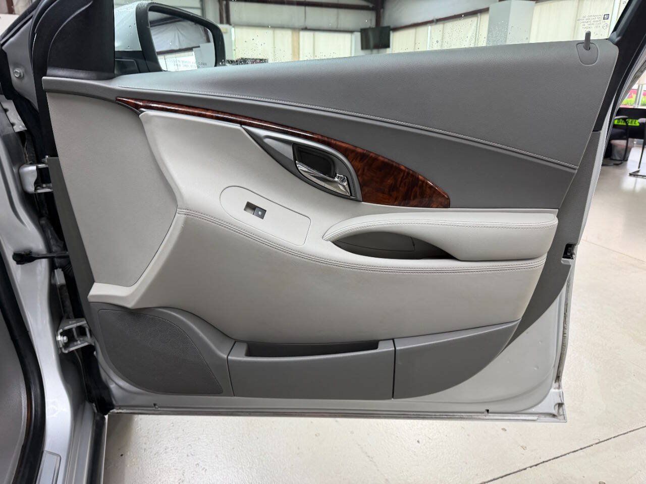 Used 2013 Buick LaCrosse FWD image 16
