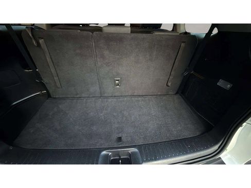 Used 2019 Toyota Highlander LE image 26