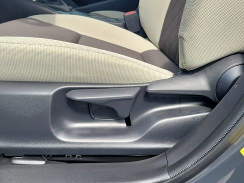 Used 2025 Toyota Corolla LE FWD image 16