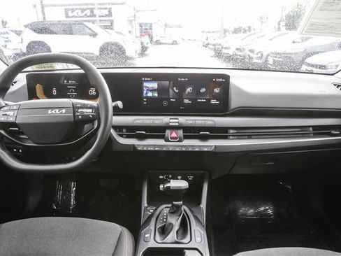 Certified 2025 Kia K4 LX image 13