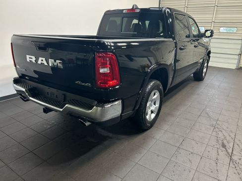 Used 2025 RAM 1500 Big Horn AWD/4WD image 3