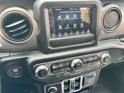 Used 2020 Jeep Wrangler Unlimited Sport AWD/4WD image 16