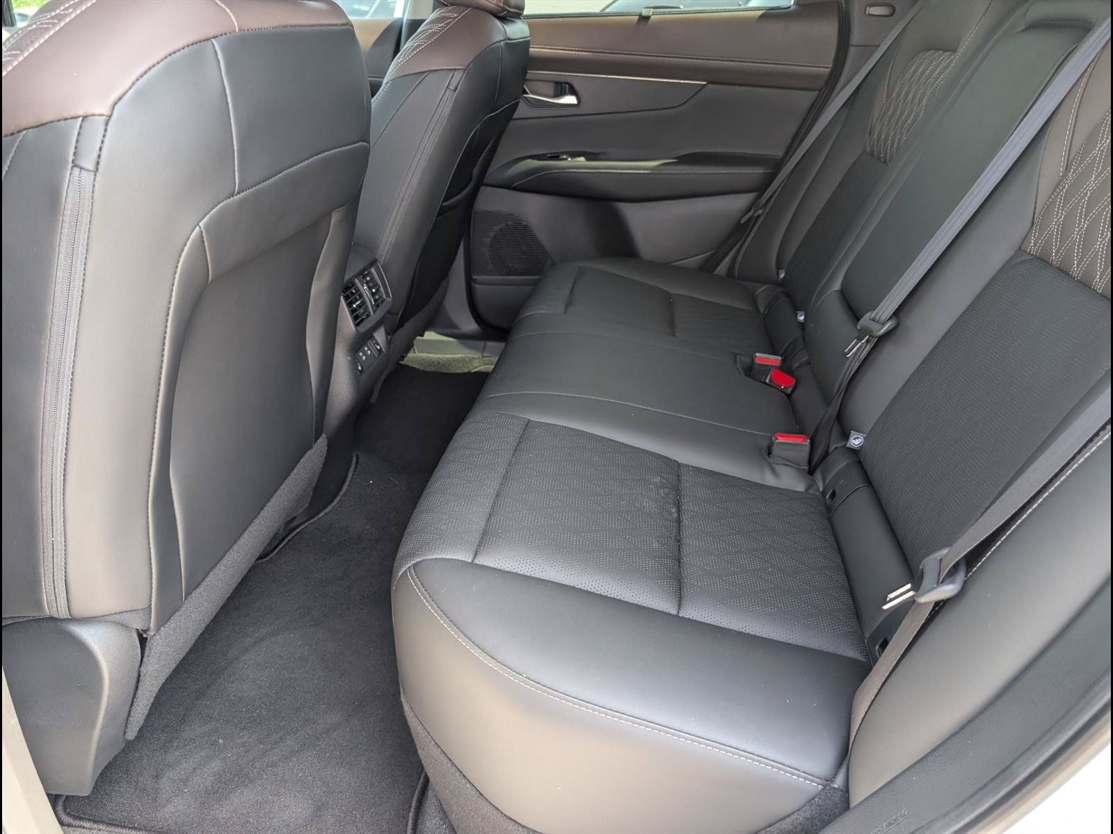 Used 2025 Nissan Murano Platinum w/ Cargo Package AWD/4WD image 12