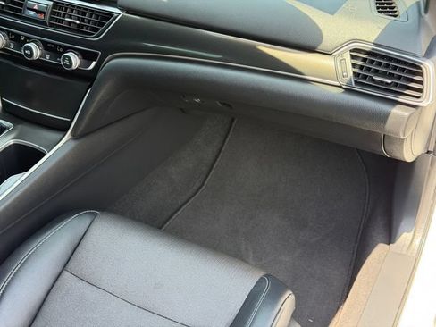 Used 2018 Honda Accord Sport image 20