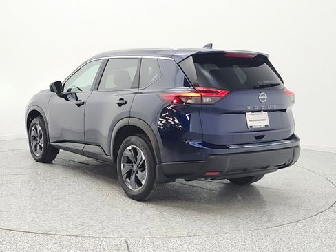 Used 2026 Nissan Rogue SV w/ SV Premium Package FWD image 7