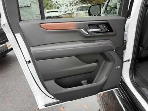 New 2026 GMC Yukon XL Denali image 19