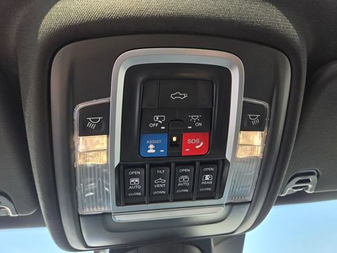 Used 2023 RAM 1500 Limited AWD/4WD image 11