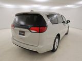 Used 2017 Chrysler Pacifica Touring Plus image 3