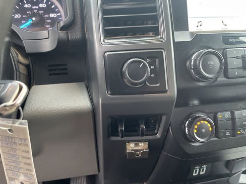 Used 2019 Ford F250 XLT w/ Snow Plow Prep Package image 14