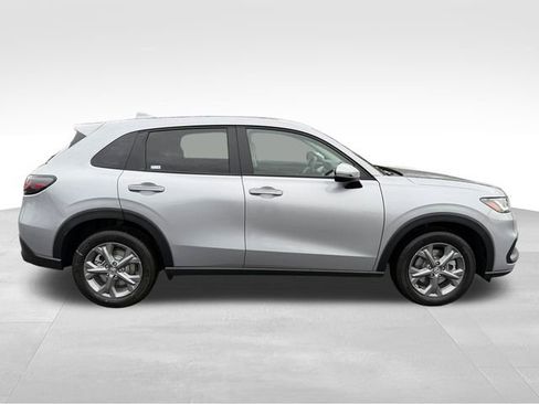 New 2026 Honda HR-V LX image 9