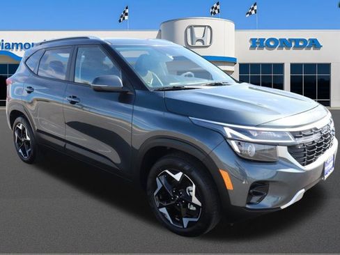 Used 2025 Kia Seltos S image 1