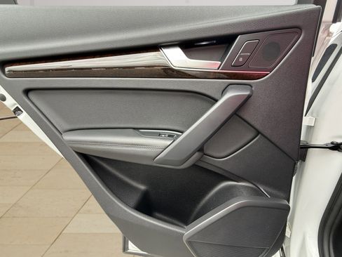 Used 2019 Audi Q5 2.0T Premium Plus w/ Premium Plus Package image 28