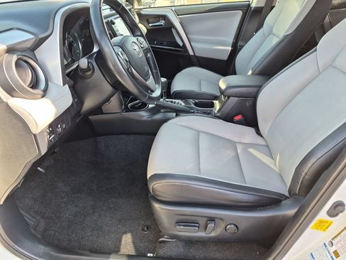 Used 2018 Toyota RAV4 Limited w/ Advanced Technology Package AWD/4WD image 11