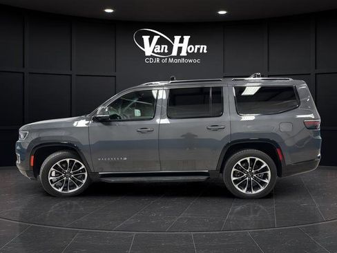 Used 2022 Jeep Wagoneer Series II w/ Premium Group I AWD/4WD image 4