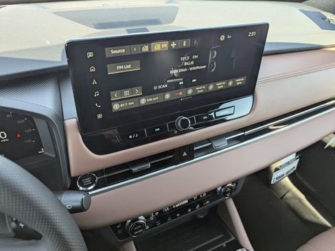 New 2025 Mitsubishi Outlander SEL image 14