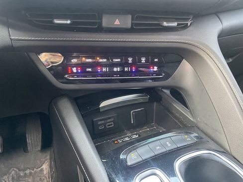 Used 2022 Buick Envision Avenir w/ Safety Package image 26