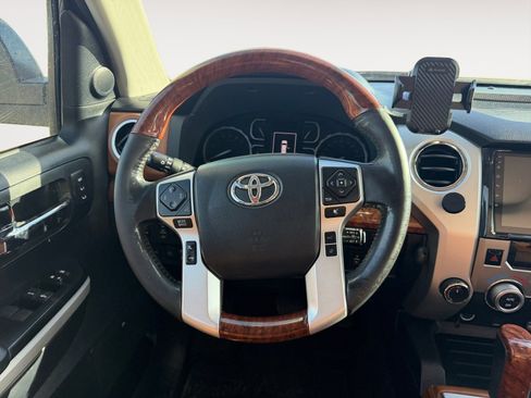 Used 2018 Toyota Tundra SR5 image 12
