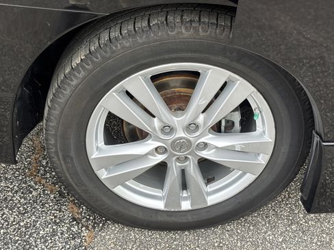 Used 2015 Nissan Quest SL image 16