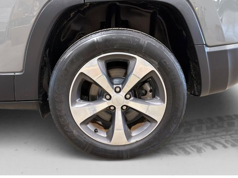 Used 2020 Jeep Cherokee Limited AWD/4WD image 50
