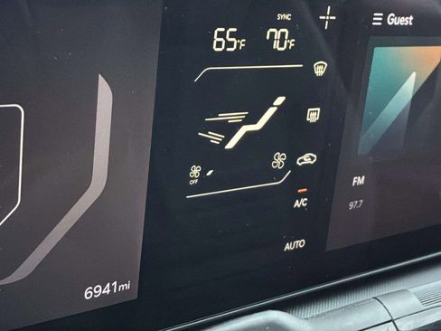 Certified 2025 Kia K4 EX FWD image 28