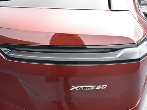 Used 2022 BMW iX xDrive50 image 8