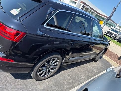Used 2019 Audi Q7 3.0T Prestige AWD/4WD image 3