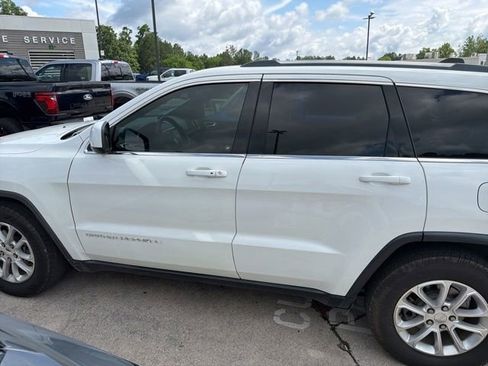 Used 2016 Jeep Grand Cherokee Laredo w/ Quick Order Package 23E RWD image 2