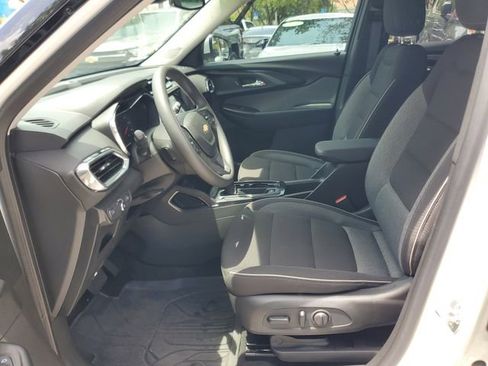 Certified 2023 Chevrolet TrailBlazer LT w/ Convenience Package AWD/4WD image 17