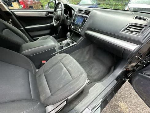 Used 2019 Subaru Legacy 2.5i Premium AWD/4WD image 17
