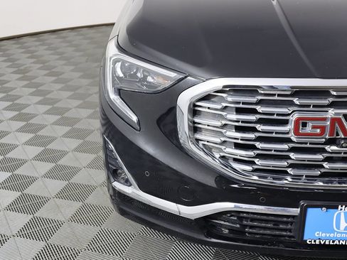 Used 2020 GMC Terrain Denali w/ Denali Premium Package AWD/4WD image 17