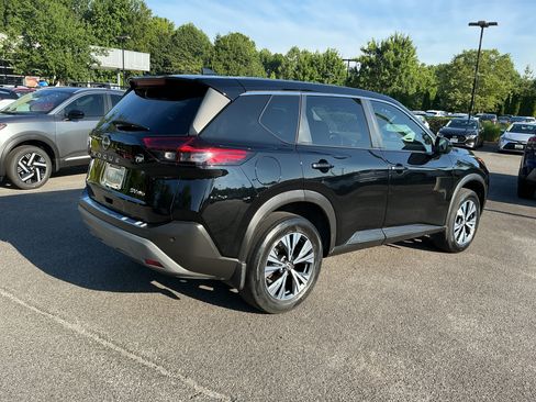 Used 2022 Nissan Rogue SV AWD/4WD image 4