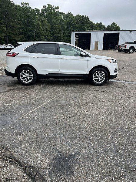 Used 2024 Ford Edge SEL w/ Convenience Package AWD/4WD image 8