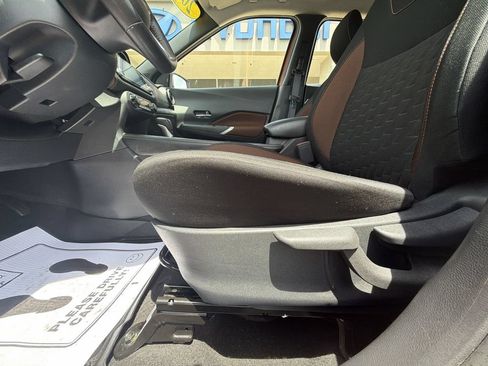 Used 2021 Nissan Kicks SR FWD image 14