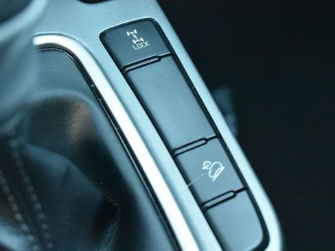 Used 2023 Kia Seltos LX image 29