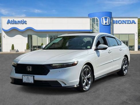 Used 2025 Honda Accord EX-L image 2