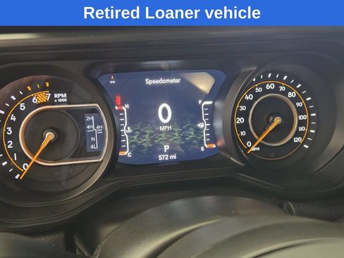 Used 2025 Jeep Wrangler Rubicon AWD/4WD image 12