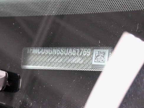 Certified 2025 Ford Escape Active image 31