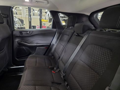 Used 2023 Ford Escape Active image 14