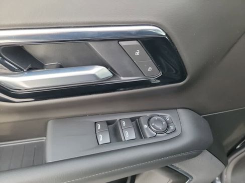 Certified 2026 Chevrolet Suburban LS image 10