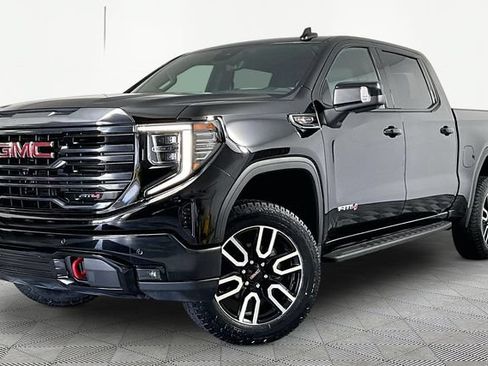 Used 2024 GMC Sierra 1500 AT4 w/ Technology Package AWD/4WD image 2