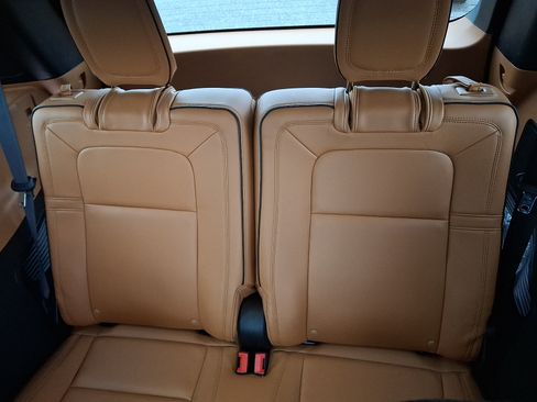 Certified 2023 Lincoln Aviator Black Label AWD/4WD image 12