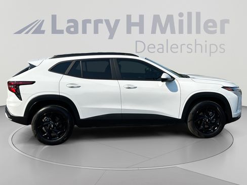 Used 2025 Chevrolet Trax LT w/ Driver Confidence Package FWD image 6