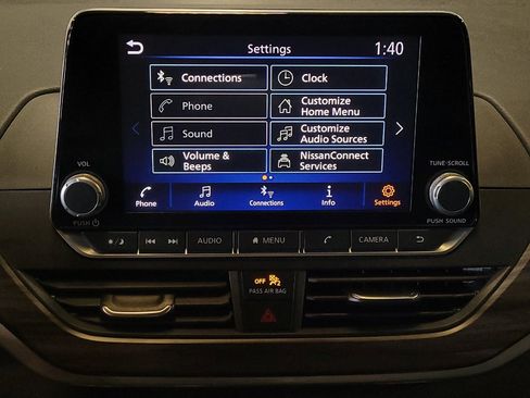 Used 2025 Nissan Altima 2.5 SV FWD image 25