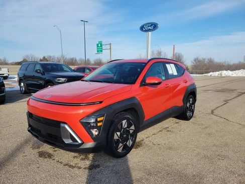 Used 2024 Hyundai Kona SEL FWD image 16