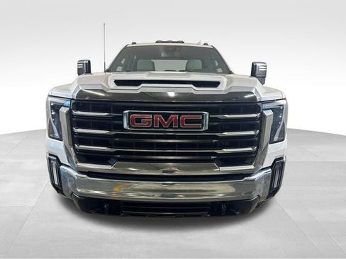 Used 2024 GMC Sierra 3500 SLT AWD/4WD image 8
