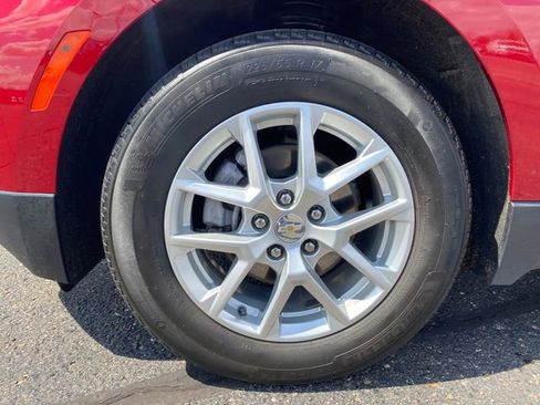 Certified 2024 Chevrolet Equinox LT w/ LPO, Floor Liner Package image 21